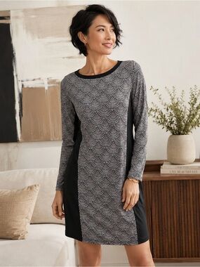 Michael Kors Black and White Long Sleeve Patterned Shift Dress